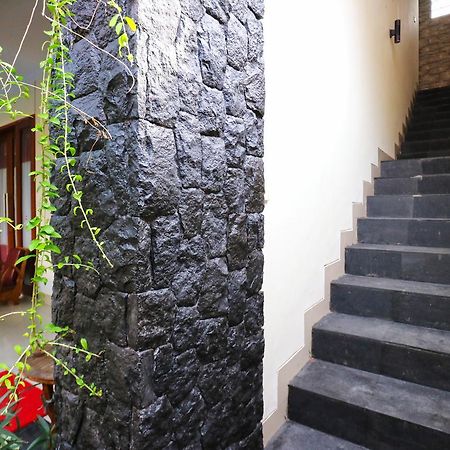 D'Astri Guesthouse Sanur Redpartner Denpasar  Exterior photo