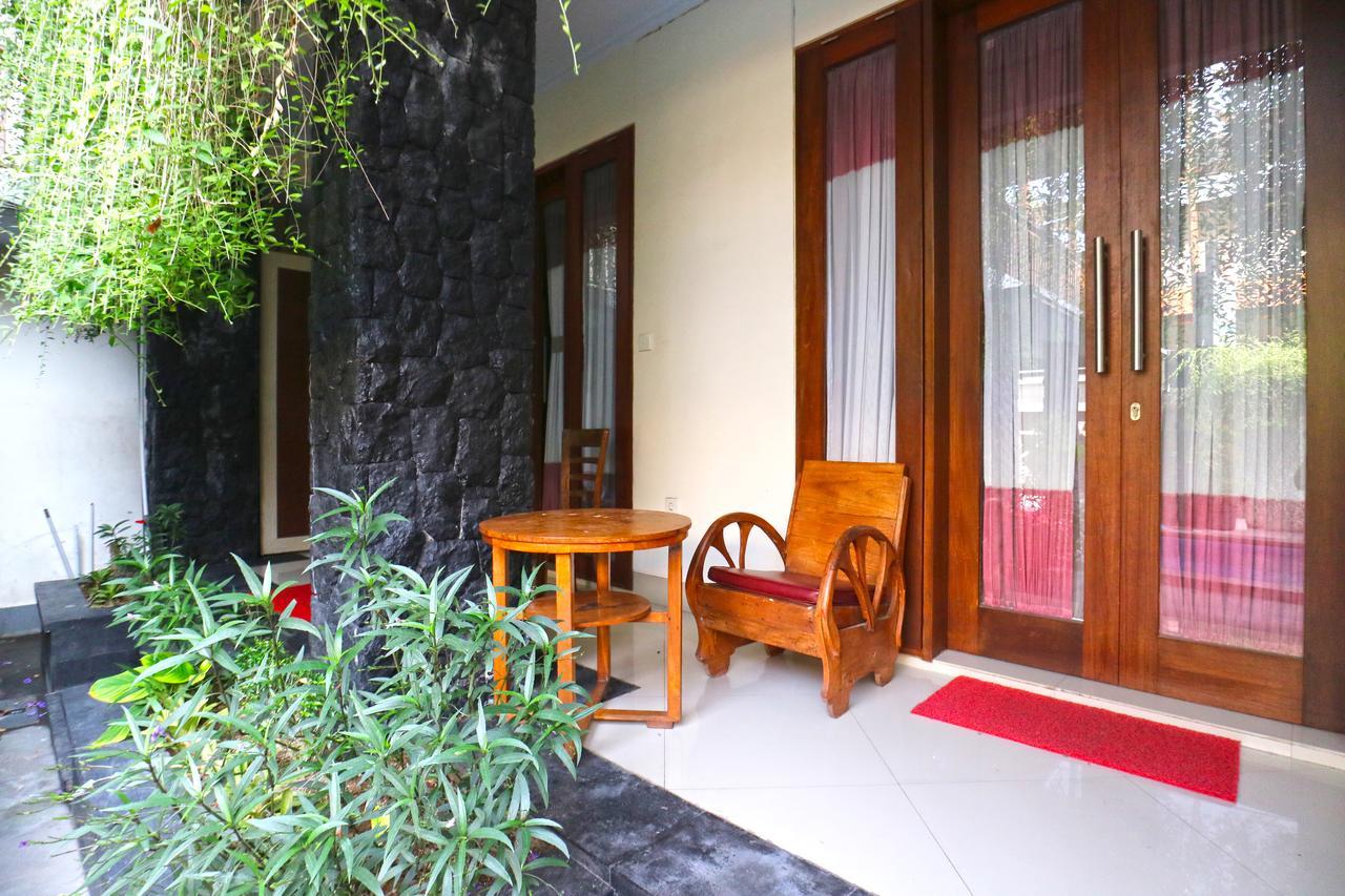 D'Astri Guesthouse Sanur Redpartner Denpasar  Exterior photo